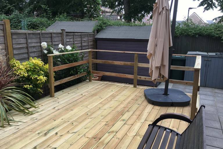 raised-deck-with-a-railing-3912.jpg